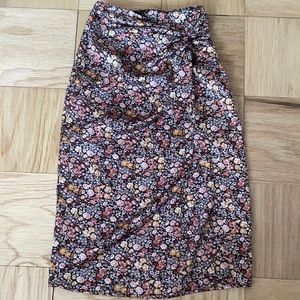 Floral Abercrombie & Fitch skirt